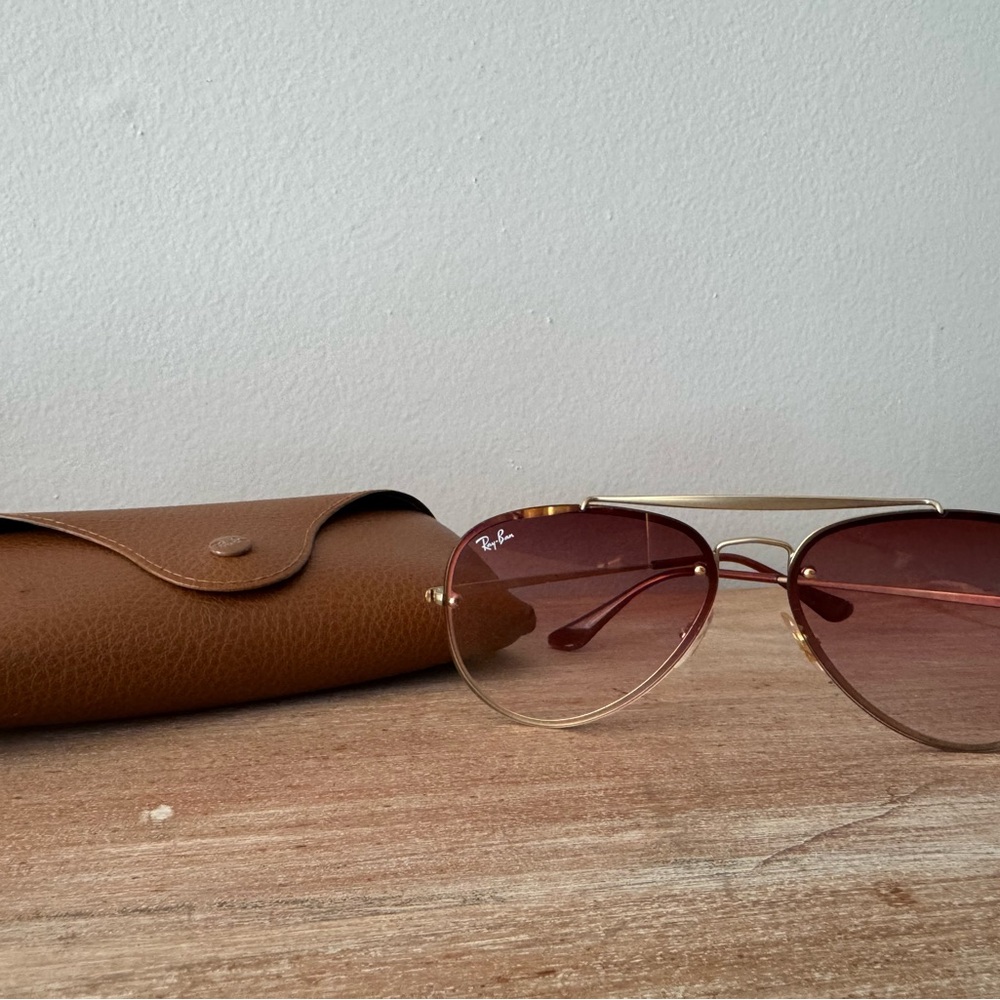 Ray-Ban Gold Frame Aviator Sunglasses with Red Gradient Lenses
